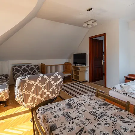 Daire Tanczos Vendeghaz Balatonalmádi